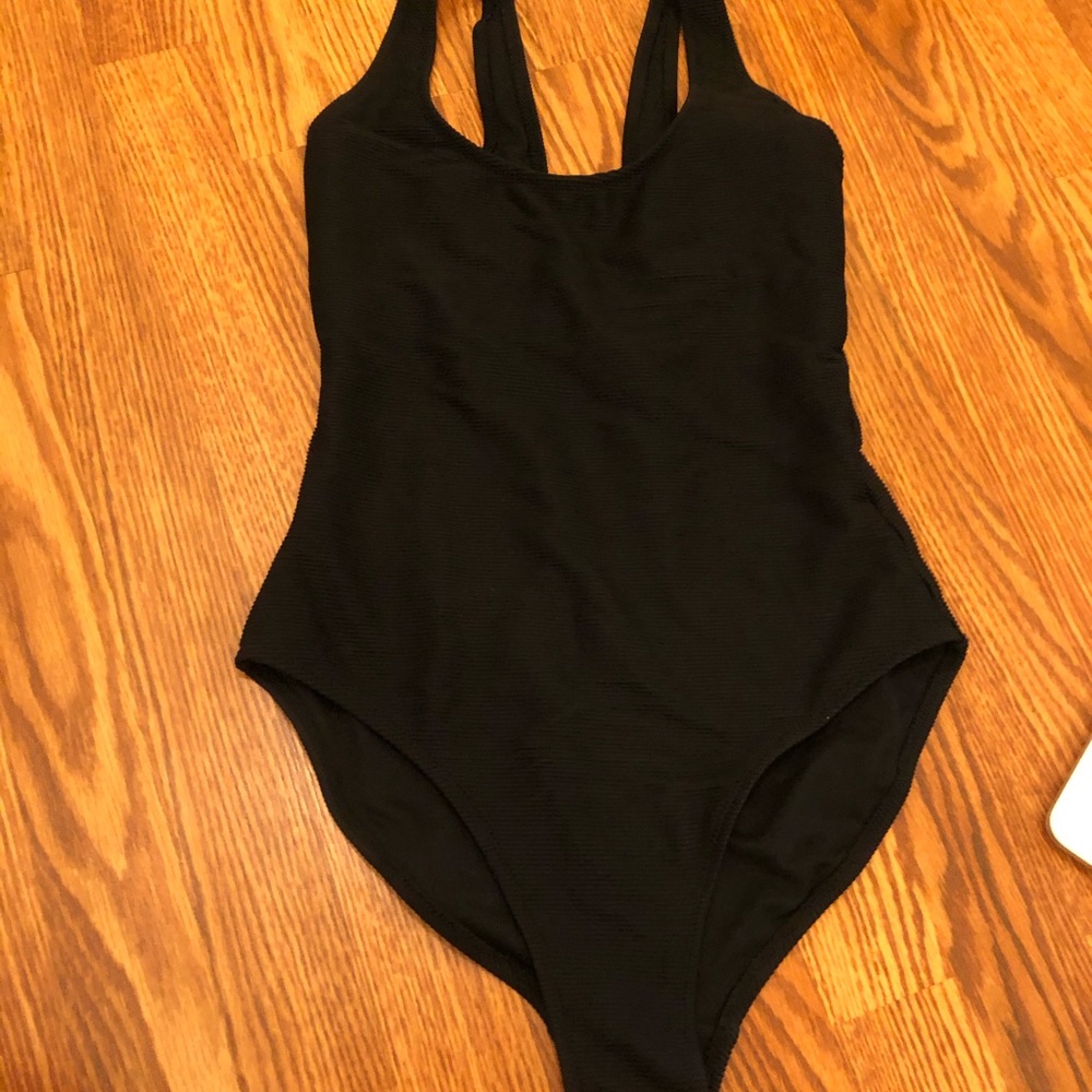 Black textures one piece